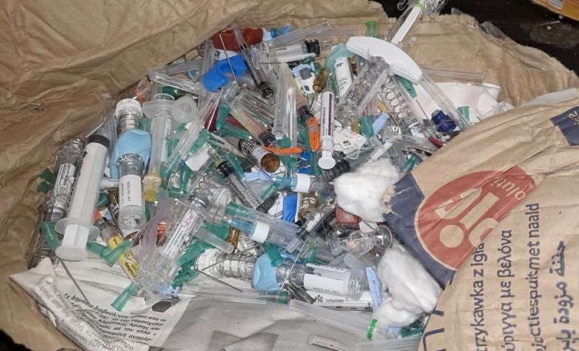 Δ.Κ. Κέρκυρας: Στον Εισαγγελέα για ιατρικά απόβλητα σε κάδους ανακύκλωσης