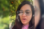 Η Κόνι Μεταξά προτείνει αλλαγή στο τραγούδι γενεθλίων: «Ποιος νοιάζεται να διαδίδουμε της γνώσης το φως;»