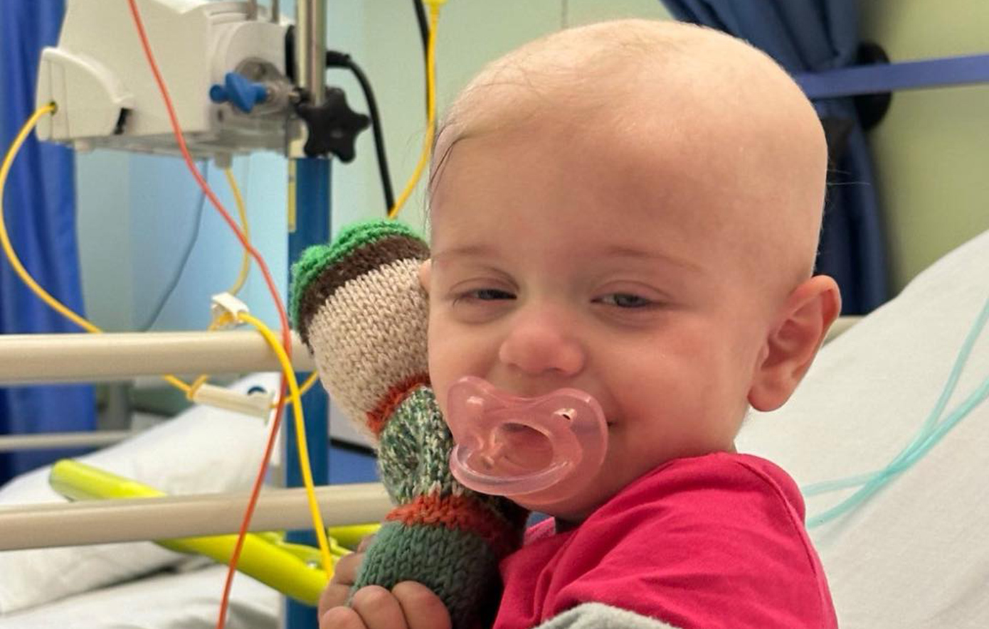 Η 13 μηνών Μαρία-Χριστίνα παλεύει για τη ζωή της με επιθετικό καρκίνο