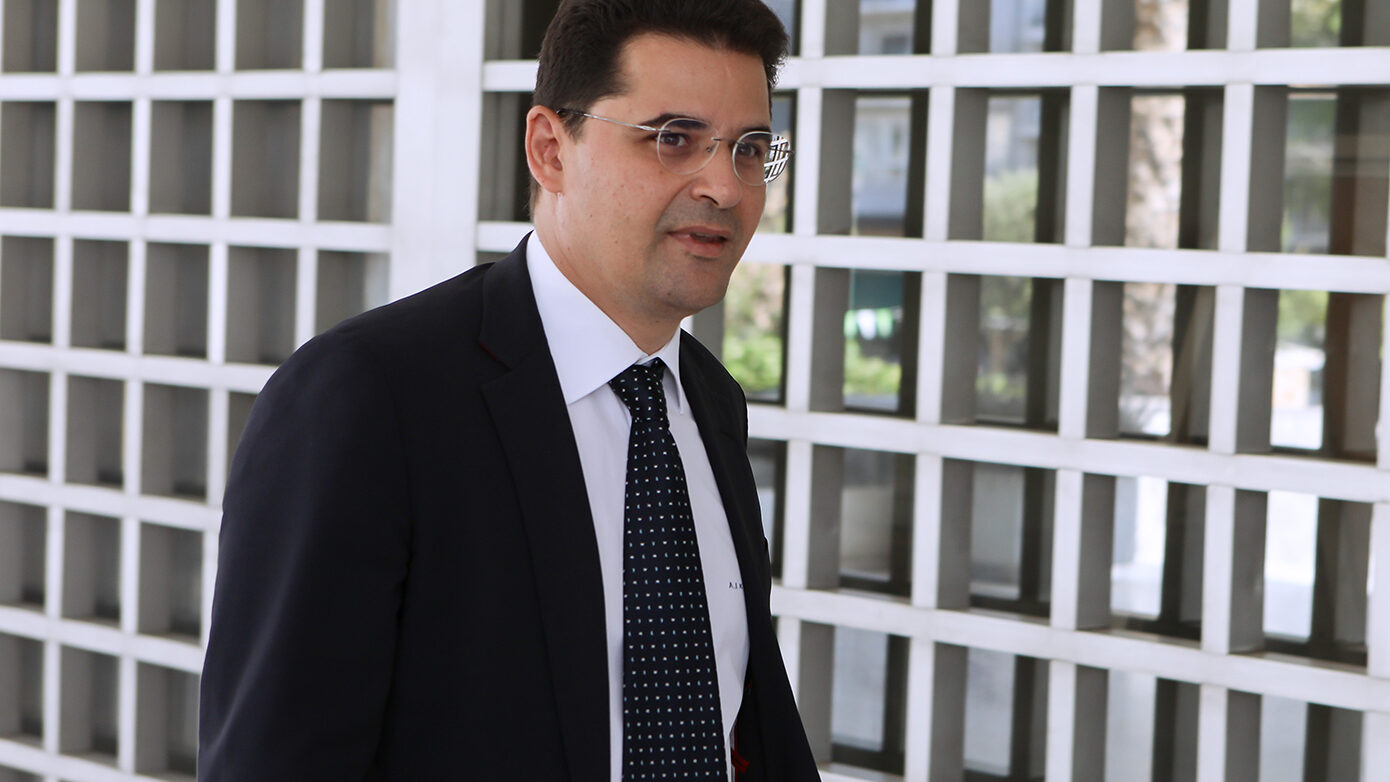 Οδηγία στην ΕΥΠ να καταθέσει στο ΣτΕ τον φάκελο άρσης απορρήτου επικοινωνιών του δημοσιογράφου Θανάση Κουκάκη