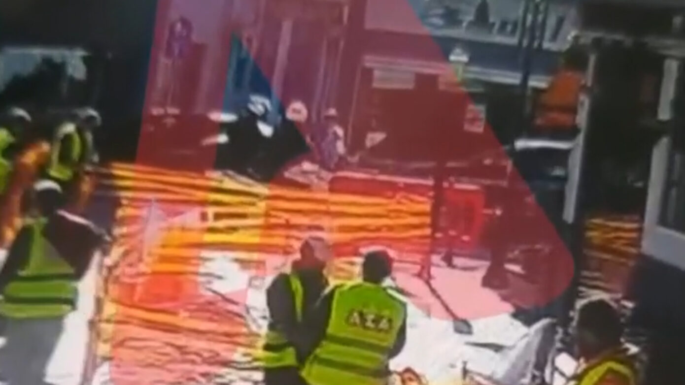«Όπου σε πετύχω, θα σε χτυπάω»: Επίθεση 20 ατόμων σε δύο νέους στο Κορωπί – Νοσηλεύονται στο νοσοκομείο