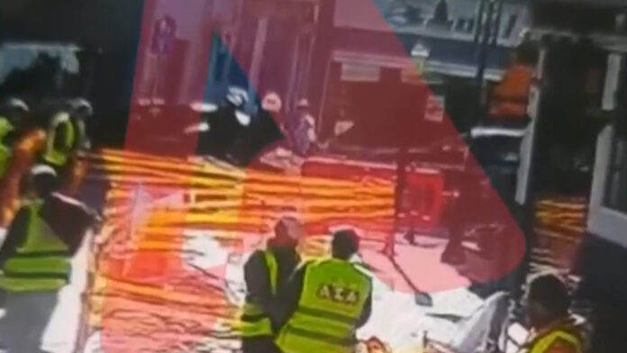 «Όπου σε πετύχω, θα σε χτυπάω»: Επίθεση 20 ατόμων σε δύο νέους στο Κορωπί – Νοσηλεύονται στο νοσοκομείο