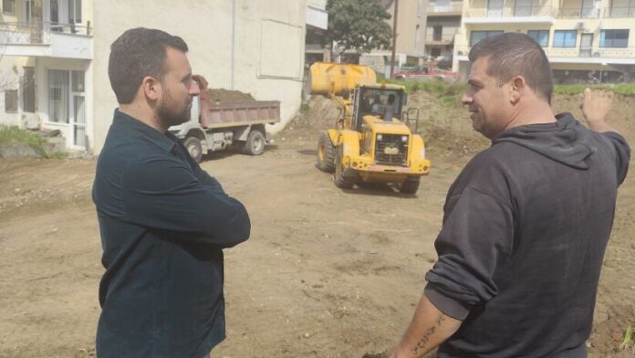 Ξεκίνησαν οι εργασίες για το καινούργιο δημοτικό πάρκινγκ 100 θέσεων στην Καλαμπάκα