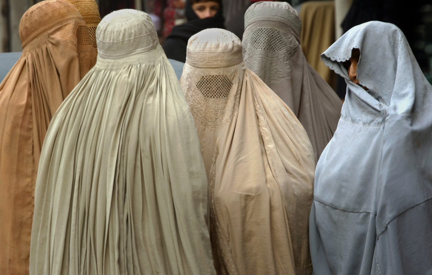 Η Ελλάδα σκέφτεται την απαγόρευση της μπούρκας – Ποια είναι η κατάσταση στην Ευρώπη
