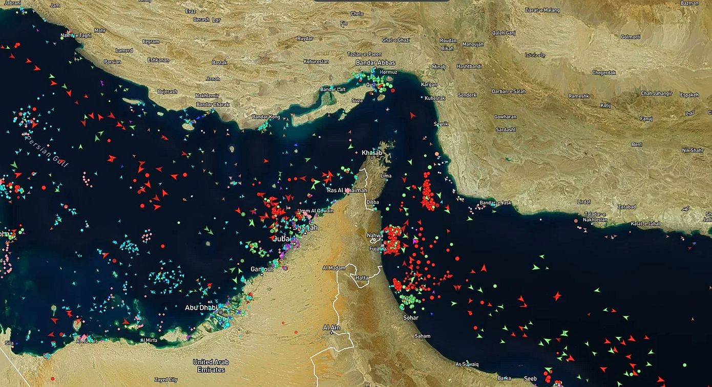 Πώς η κρίση στα Στενά του Ορμούζ πλήττει την οικονομία και την Ελλάδα – Σχεδόν 150 ελληνόκτητα πλοία σε αδιέξοδο στην περιοχή