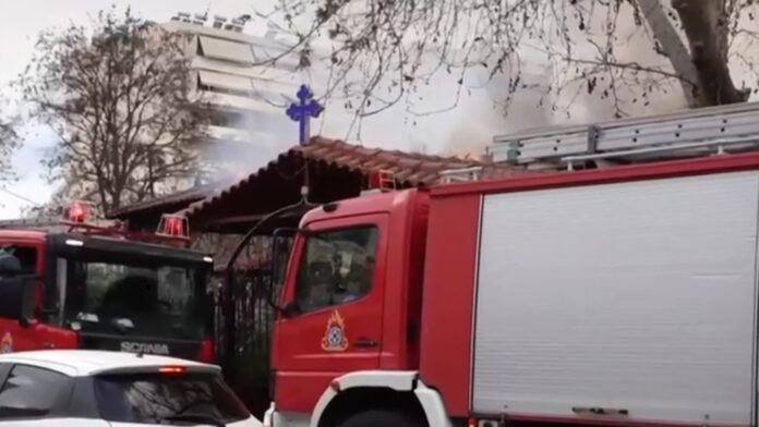 Φωτιά σε εκκλησία στην οδό Λιοσίων που ήταν «αποθήκη ναρκωτικών» Παλαιοημερολογιτών ιερέων