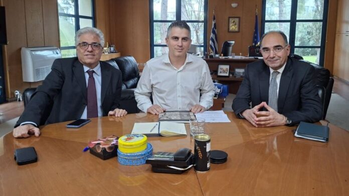 Σύσκεψη του Δημάρχου Πάρου με τον Υπουργό Υποδομών