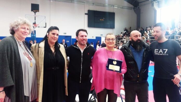 Τιμήθηκε η Δήμαρχος Πεντέλης στο 6ο “Athens Open Acropolis Karate Cup”