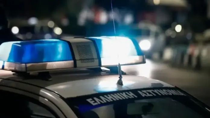 Πυροβολισμοί στη Νέα Μάκρη: Αυτό είναι το αυτοκίνητο που διάτρησαν – Το εγκατέλειψαν στον Διόνυσο