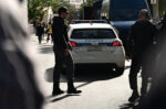 Επιτέθηκε με τσεκούρι σε αστυνομικό στους Αμπελόκηπους – Ο 35χρονος αντιμετωπίζει ψυχιατρικά ζητήματα