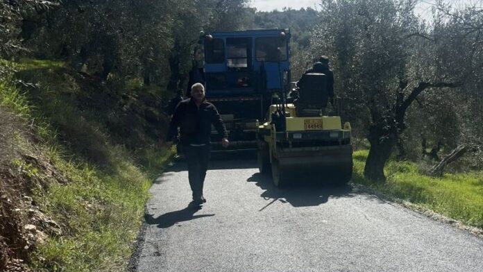 Επιθεώρηση Δημάρχου Ν. Πηλίου σε ασφαλτόστρωση αγροτικής οδού