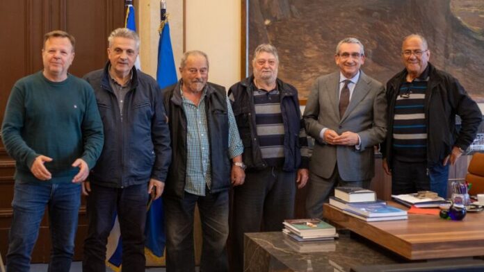 Σύσκεψη του Περιφερειάρχη Ν. Αιγαίου με το Τοπικό Συμβούλιο Καλάθου Ρόδου