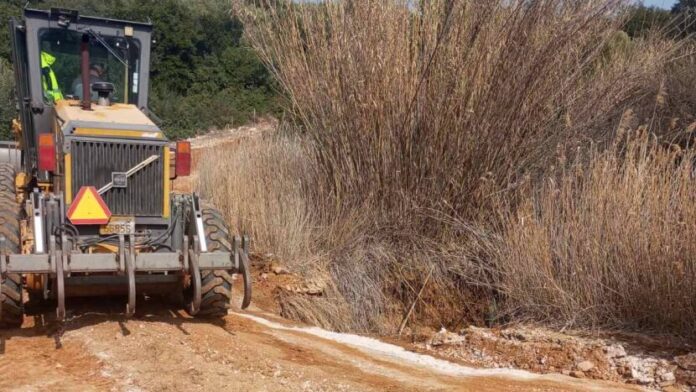 Προχωρά η ανακατασκευή αγροτικών οδών στον Δήμο Πολυγύρου
