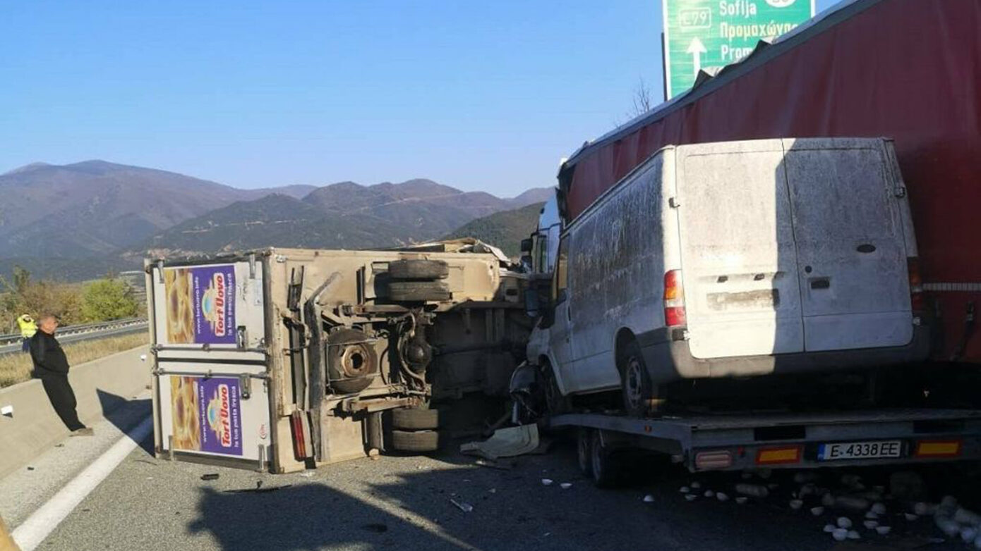 Τροχαίο στην Εγνατία Οδό στο ύψος των Λουτρών Σιδηροκάστρου – Νταλίκα συγκρούστηκε με όχημα της οδικής βοήθειας