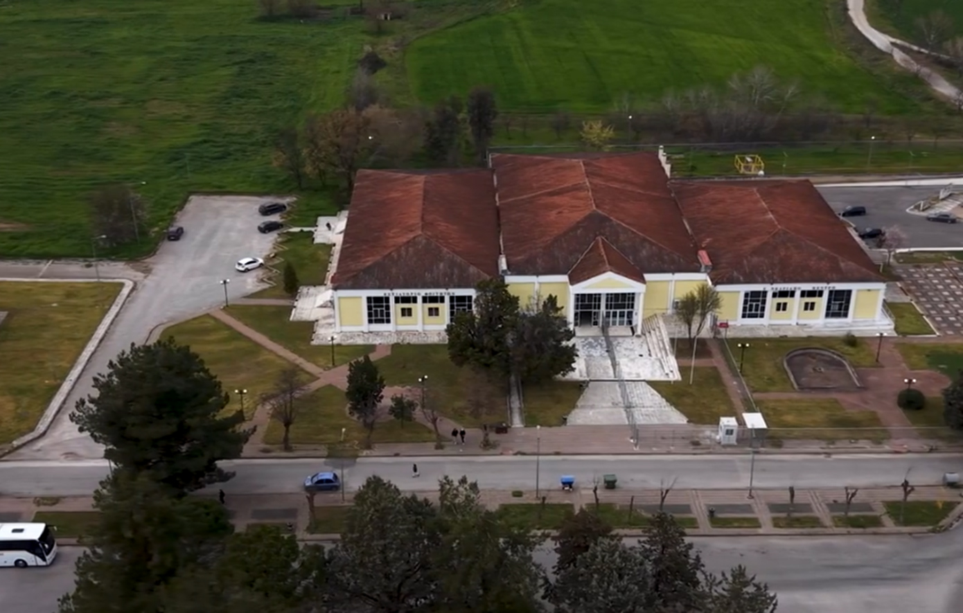 Αυτό είναι το κτίριο που θα φιλοξενήσει τη δίκη για την τραγωδία των Τεμπών – Δείτε βίντεο