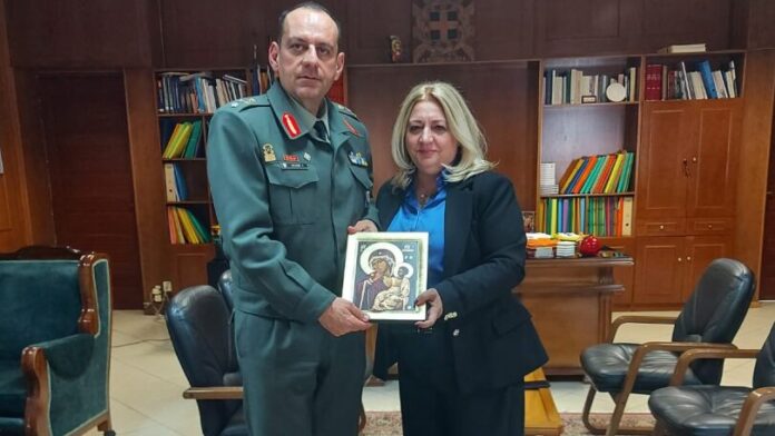 Σύσκεψη της Αντιπεριφερειάρχη Τρικάλων με τον καινούργιο Διοικητή της ΣΜΥ