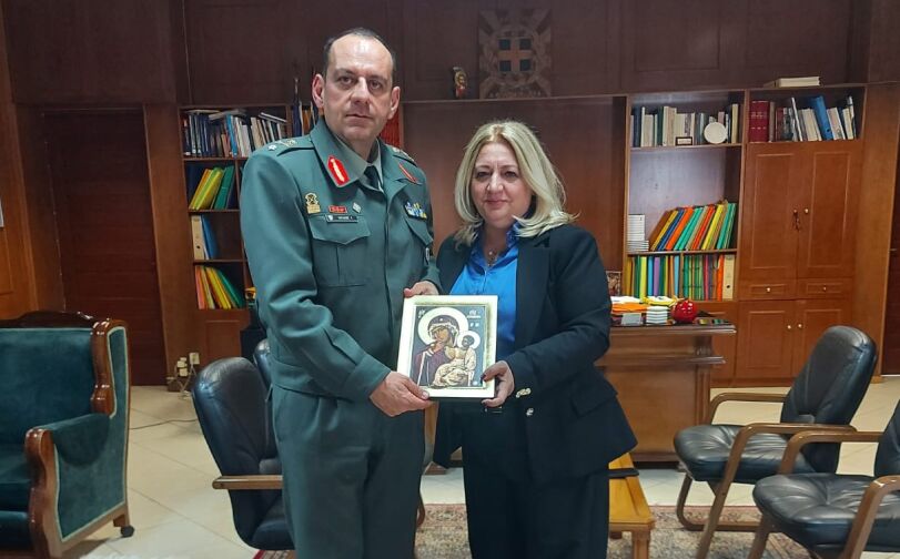 Σύσκεψη της Αντιπεριφερειάρχη Τρικάλων με τον καινούργιο Διοικητή της ΣΜΥ