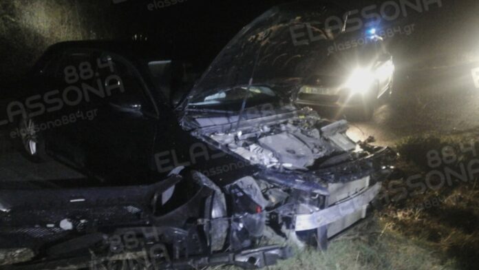 Θανατηφόρα σύγκρουση δύο αυτοκινήτων στην Ελασσόνα – Δύο τραυματίες