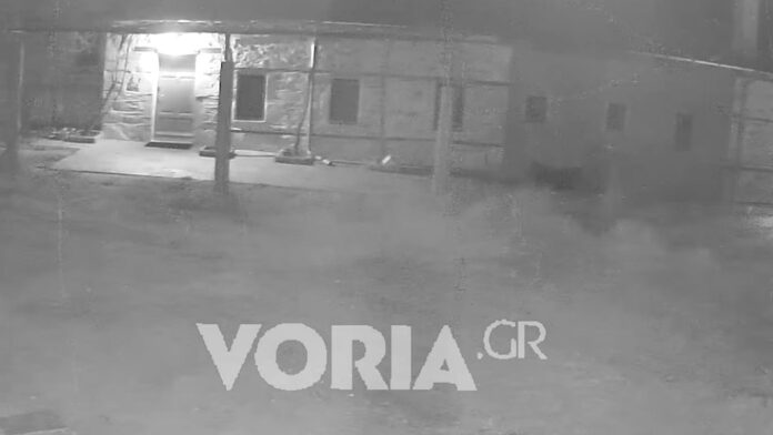 Σεισμός στο Άγιο Όρος: Η στιγμή που τα 4,9 ρίχτερ «ταρακουνούν» τις Καρυές – Δείτε βίντεο