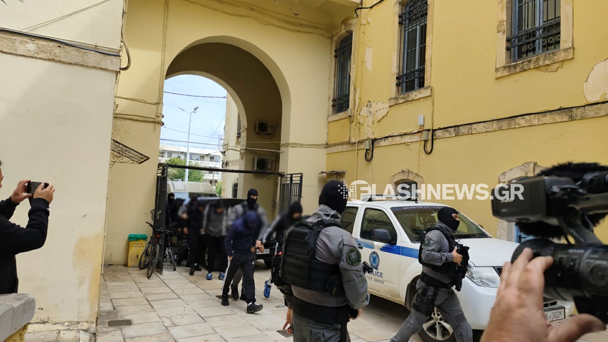 Ενώπιον ανακριτή οι κατηγορούμενοι για τον ομαδικό βιασμό ανήλικης στα Χανιά