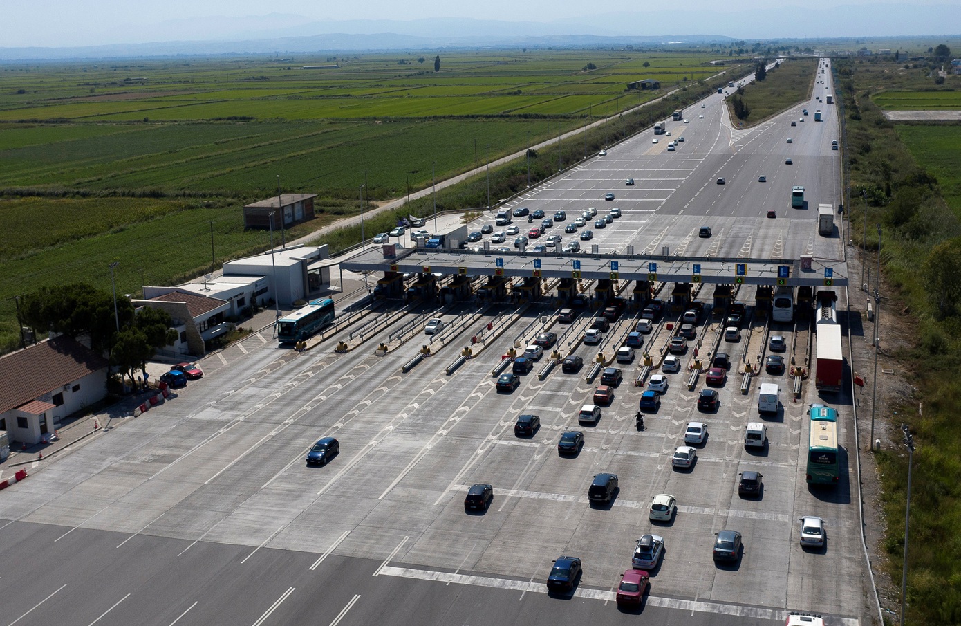 Ανεμπόδιστη μέχρι τώρα η αναχώρηση των τελευταίων εκδρομέων του Πάσχα από Θεσσαλονίκη