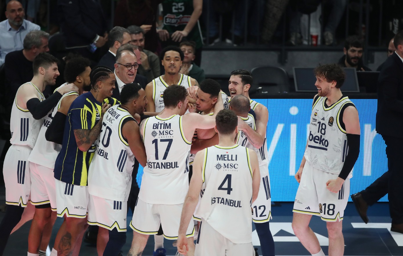 Euroleague: Η Φενέρμπαχτσε πέτυχε το 2-0 απέναντι στη Ζαλγκίρις Κάουνας