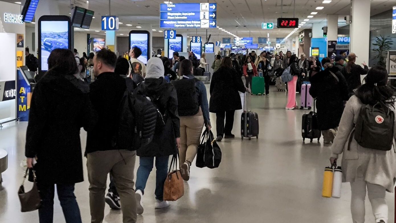 Τα έσοδα από τον τουρισμό αυξήθηκαν κατά 70,7% το πρώτο δίμηνο του 2026