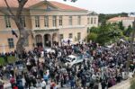 Δυσαρεστημένοι από τη συνάντηση στο ΥΠΑΑΤ – Εντείνουν τις δράσεις οι κτηνοτρόφοι της Λέσβου – «Κανείς δεν αποχωρεί από το λιμάνι»