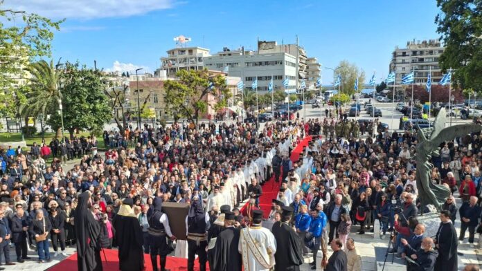 Πλήθος κόσμου στην Καβάλα για την εικόνα της Παναγίας Σουμελά