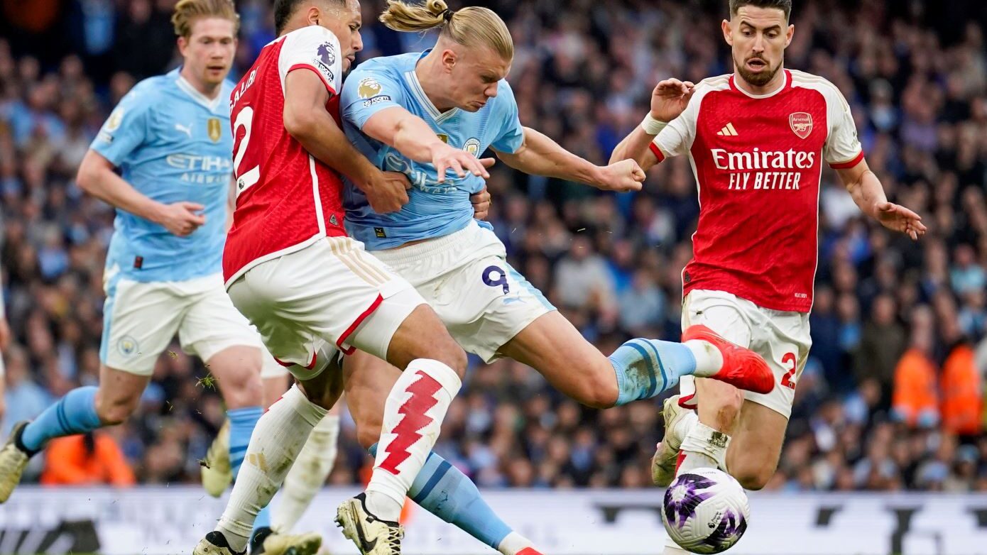 Premier League: Όλα τα φώτα στο Μάντσεστερ για το Σίτι-Άρσεναλ
