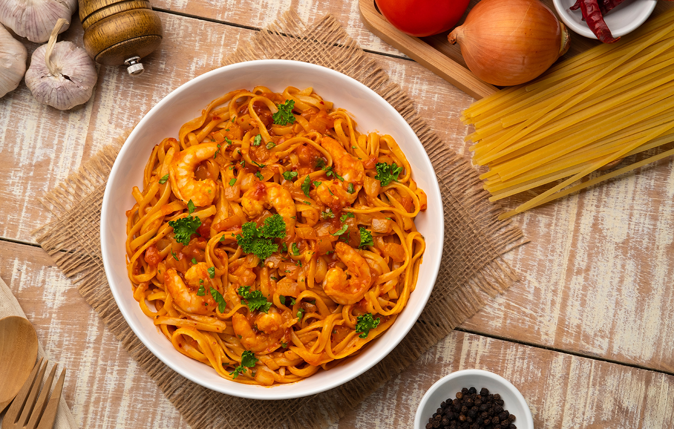 Γαριδομακαρονάδα με μεσογειακή γεύση