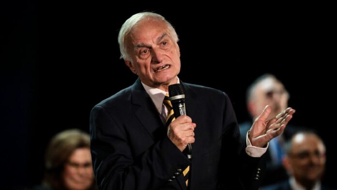 Ο Μανώλης Μαυρομμάτης πήρε εξιτήριο από το κέντρο αποκατάστασης στο οποίο νοσηλευόταν τα τελευταία χρόνια
