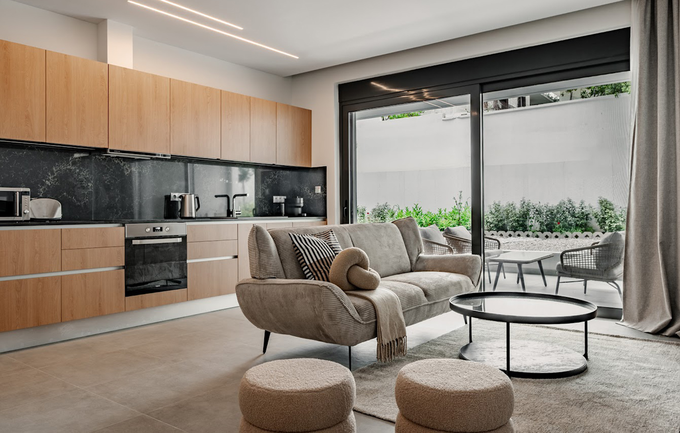 Moving Doors: Η καινοτόμος αγορά της ευέλικτης διαμονής – Ποιοι είναι οι αποδέκτες της