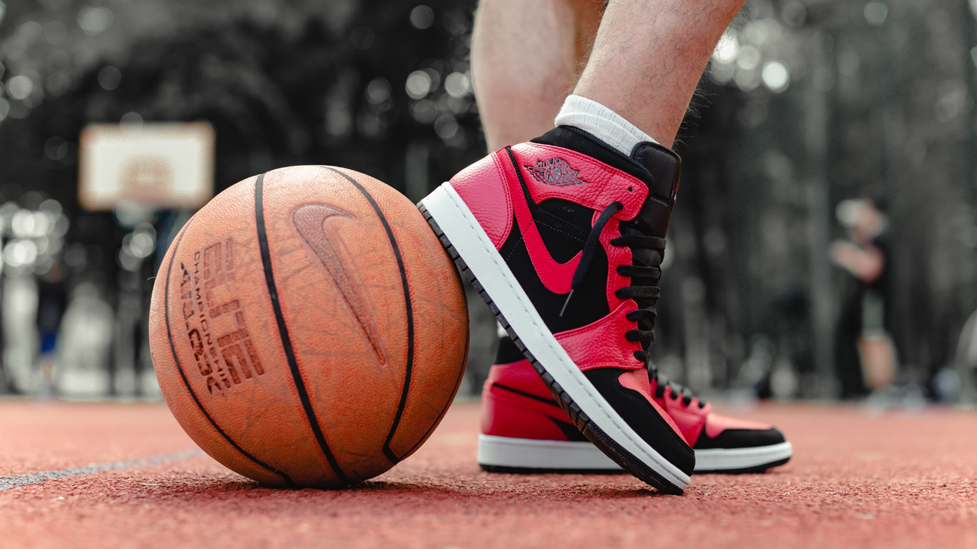 Οι μετοχές της Nike καταρρέουν, παρότι τα κέρδη ξεπέρασαν τις προβλέψεις της Wall Street