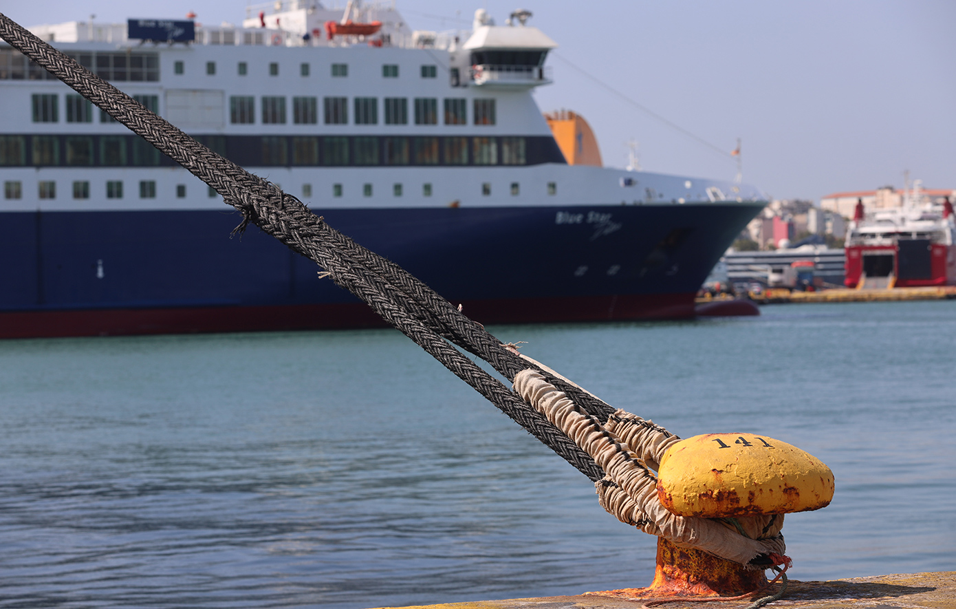 Ακινητοποιημένα τα πλοία στα λιμάνια την Πρωτομαγιά – 24ωρη απεργία από την ΠΝΟ