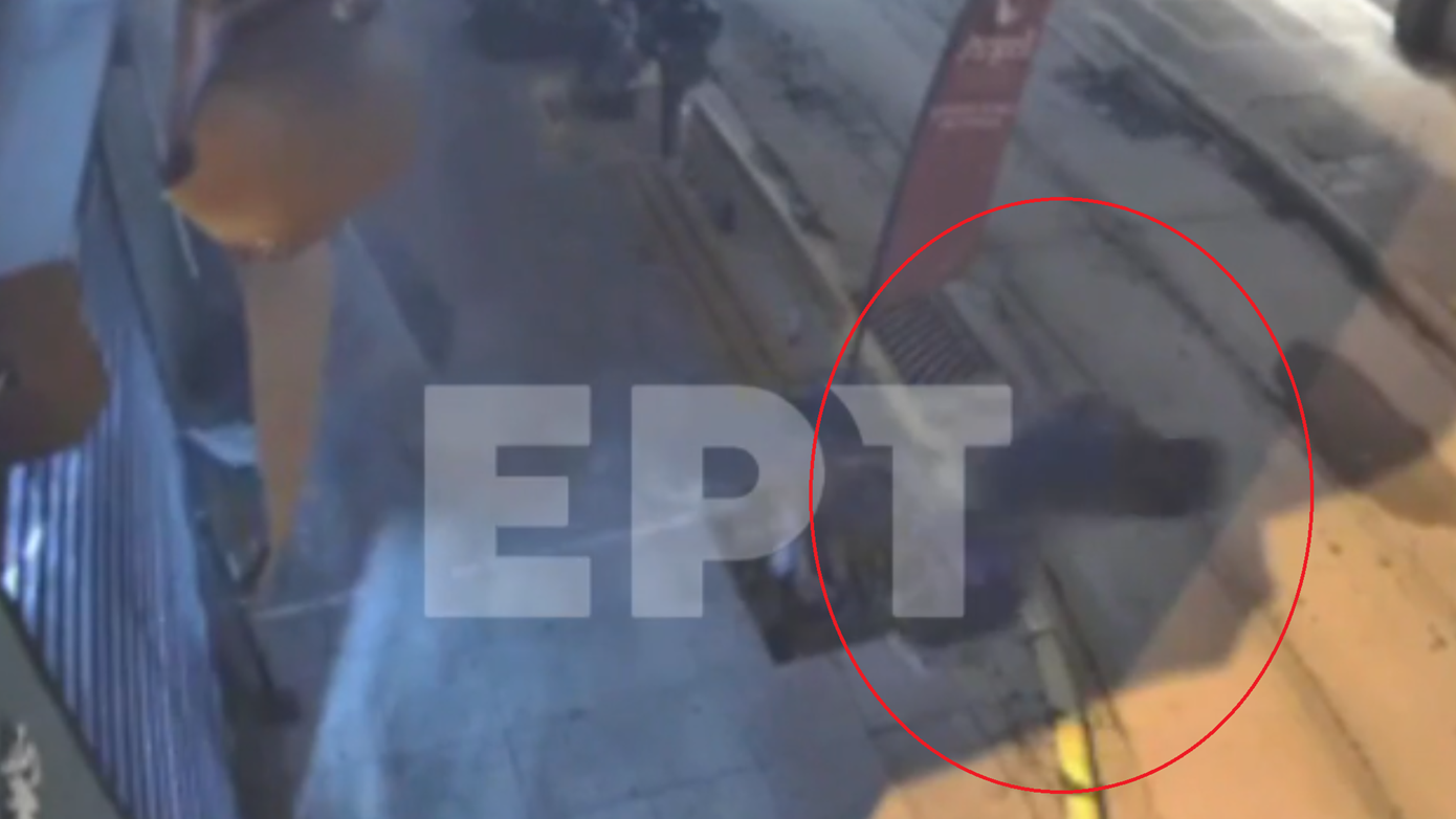 Κλέφτης στη Θεσσαλονίκη πήδηξε από ύψος 2,5 μέτρων για να ξεφύγει – Έσπασε το κατάστημα και τραυμάτισε το χέρι του