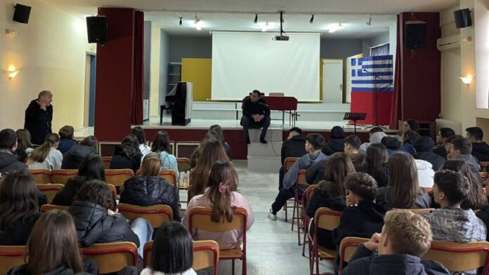 Ο Δήμαρχος Τυρνάβου στο Γυμνάσιο Αμπελώνα: Προτεραιότητα η Τοπική Διοίκηση και τα αγροτικά ζητήματα