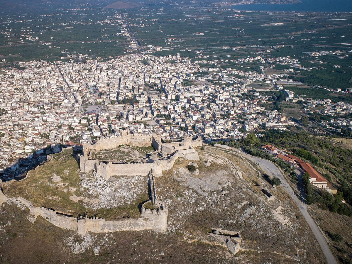Περιφέρεια Πελοποννήσου: Νεοκλασική Αγορά Άργους και Στάδιο Καλαμάτας στο επίκεντρο συζητήσεων