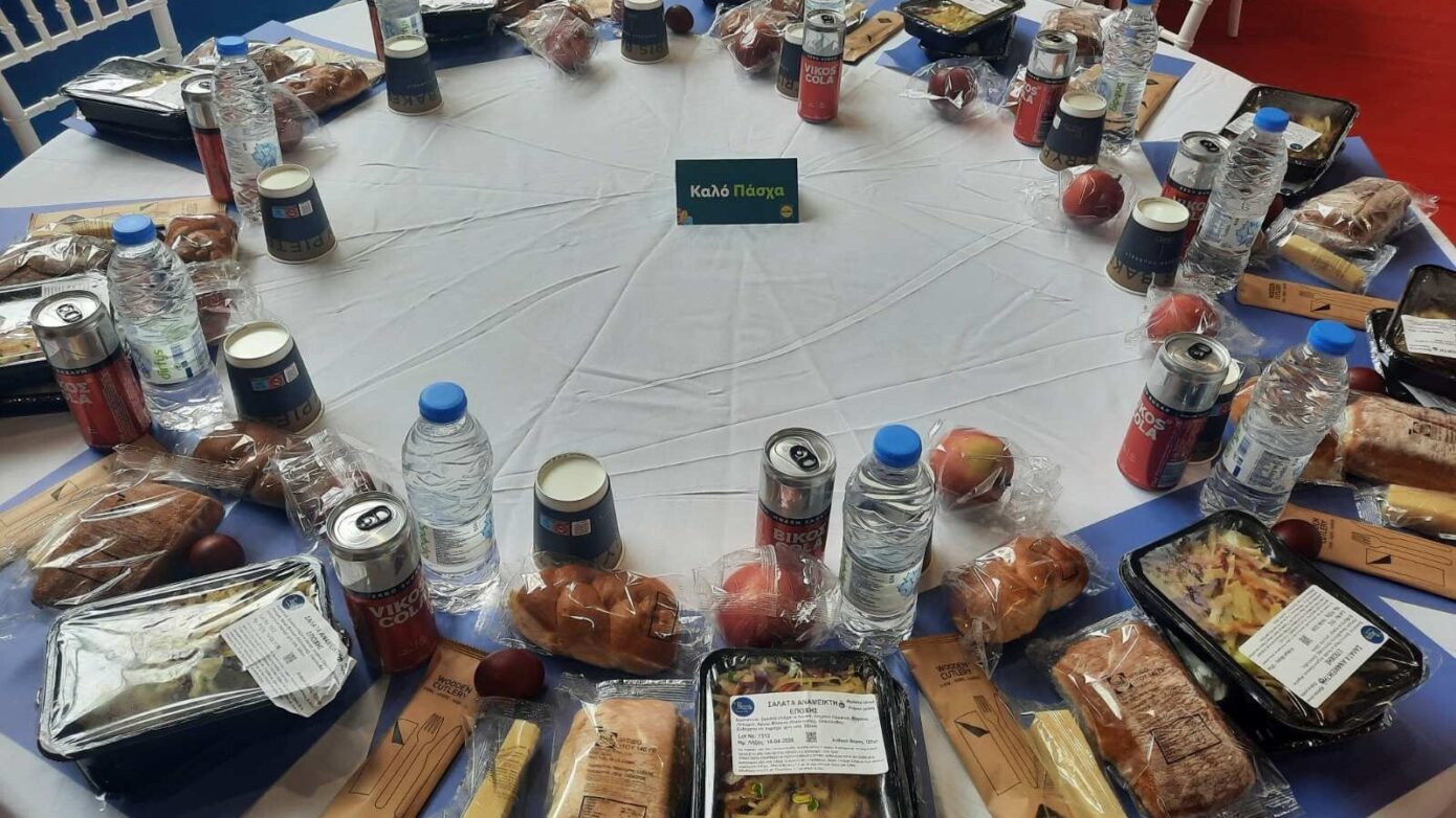 Δ.Αθηναίων: 1300 Πασχαλινά Γεύματα Φροντίδας για ευάλωτους πολίτες