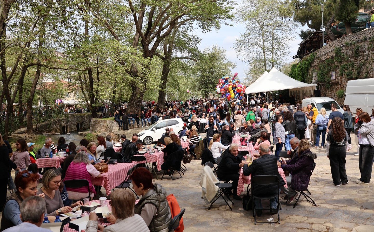 Δ.Λεβαδέων: Με εξαιρετική επιτυχία το ρουμελιώτικο πανηγύρι στις Πηγές της Κρύας