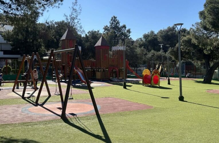 Έγκριση 14 παιδικών χαρών στον Δήμο Πεντέλης για το 2026
