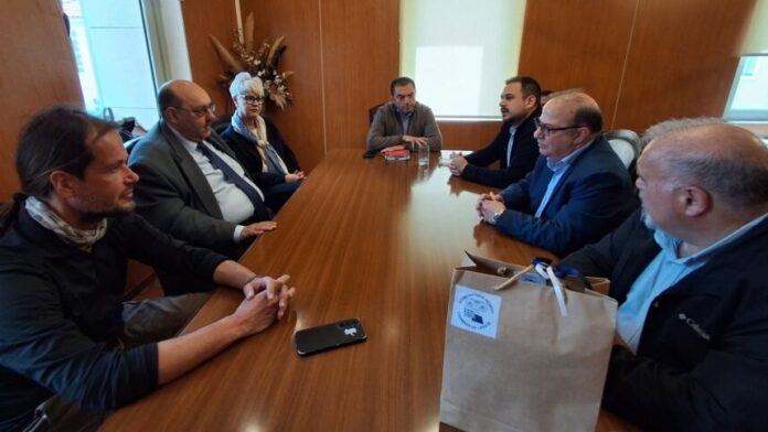 Συνάντηση Δημάρχου Δ.Λέσβου με την καινούργια Διοίκηση του Επιμελητηρίου Λέσβου-Λήμνου