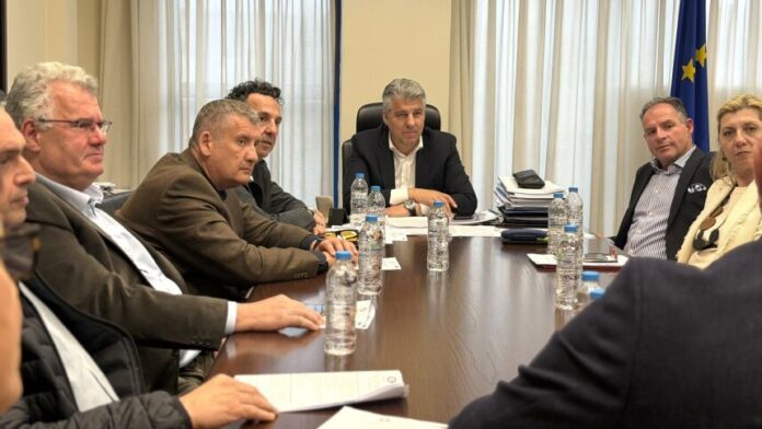 Σύσκεψη Χρ. Τοψίδη με ηγέτες των Εμπορικών Συλλόγων Ανατολικής Μακεδονίας και Θράκης