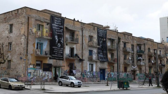 Περιφέρεια Αττικής για τα προσφυγικά της Αλεξάνδρας: «Καμία πρόθεση κατεδάφισης, εγκατάλειψης ή εμπορευματοποίησης»