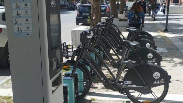 Τα δημοτικά ποδήλατα της Αλεξανδρούπολης επιστρέφουν σε πλήρη δράση.