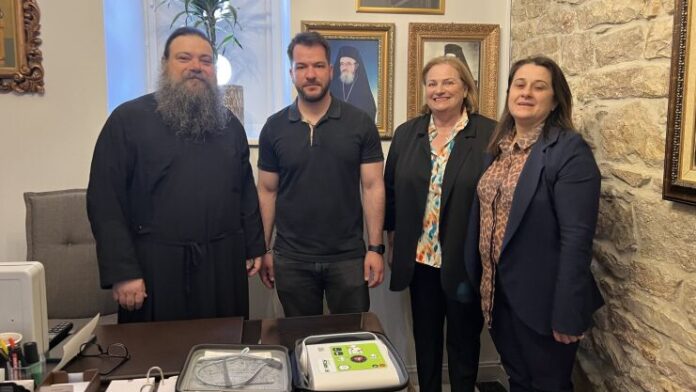Περιφέρεια Αττικής ράδοση απινιδωτή από τον Δήμο, στον Ι.Μ. Ναό Αγίου Σπυρίδωνος Μεσολογγίου