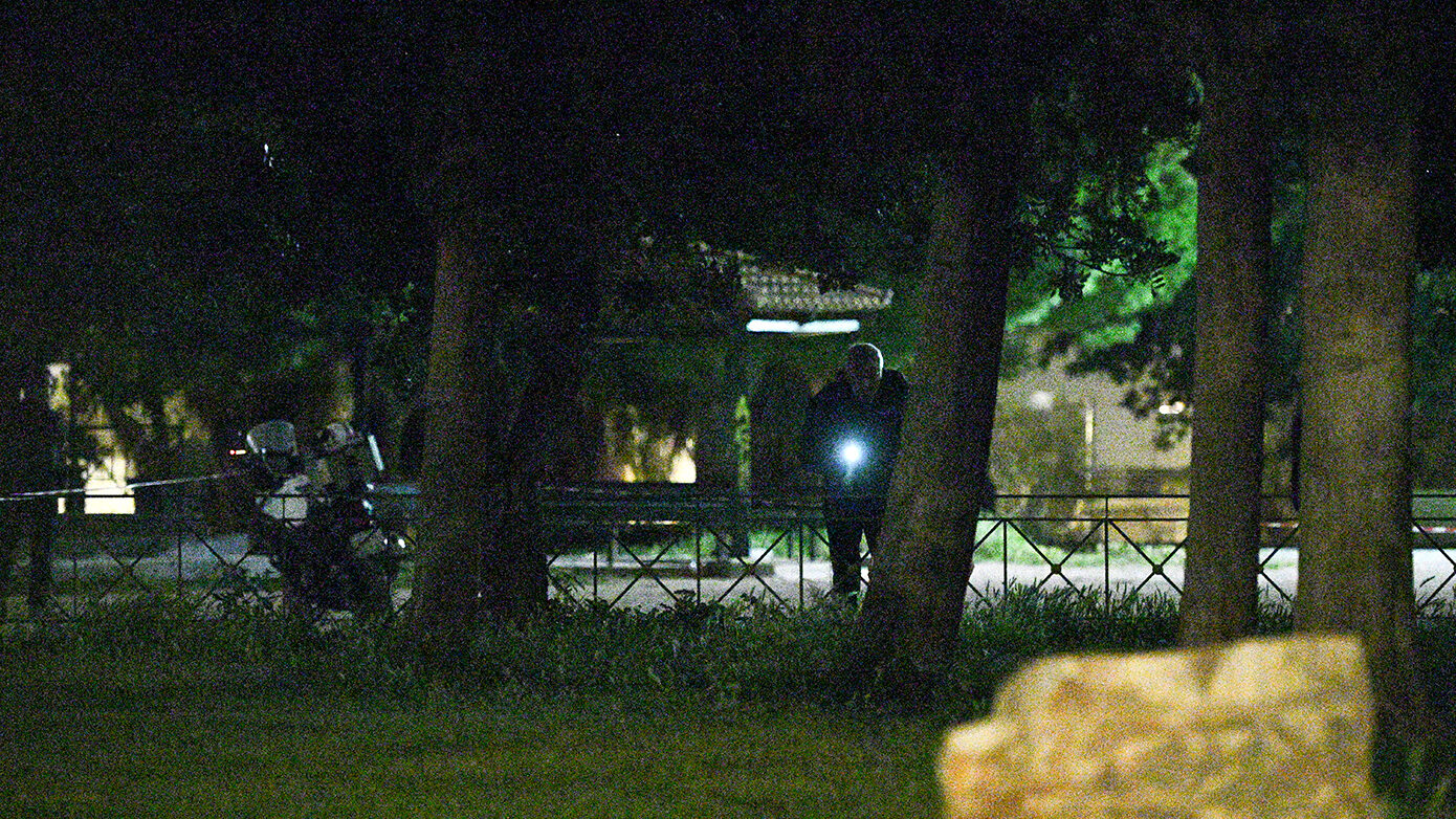 Φόνος γιου αξιωματικού της ΓΑΔΑ: Το «ελληνικό FBI» αναζητά κάμερες, μαρτυρίες και τον δράστη που μαχαίρωσε τον νεαρό