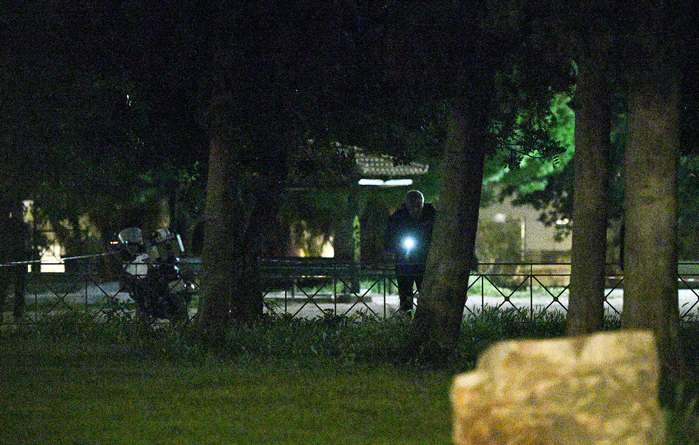 Φόνος γιου αξιωματικού της ΓΑΔΑ: Το «ελληνικό FBI» αναζητά κάμερες, μαρτυρίες και τον δράστη που μαχαίρωσε τον νεαρό