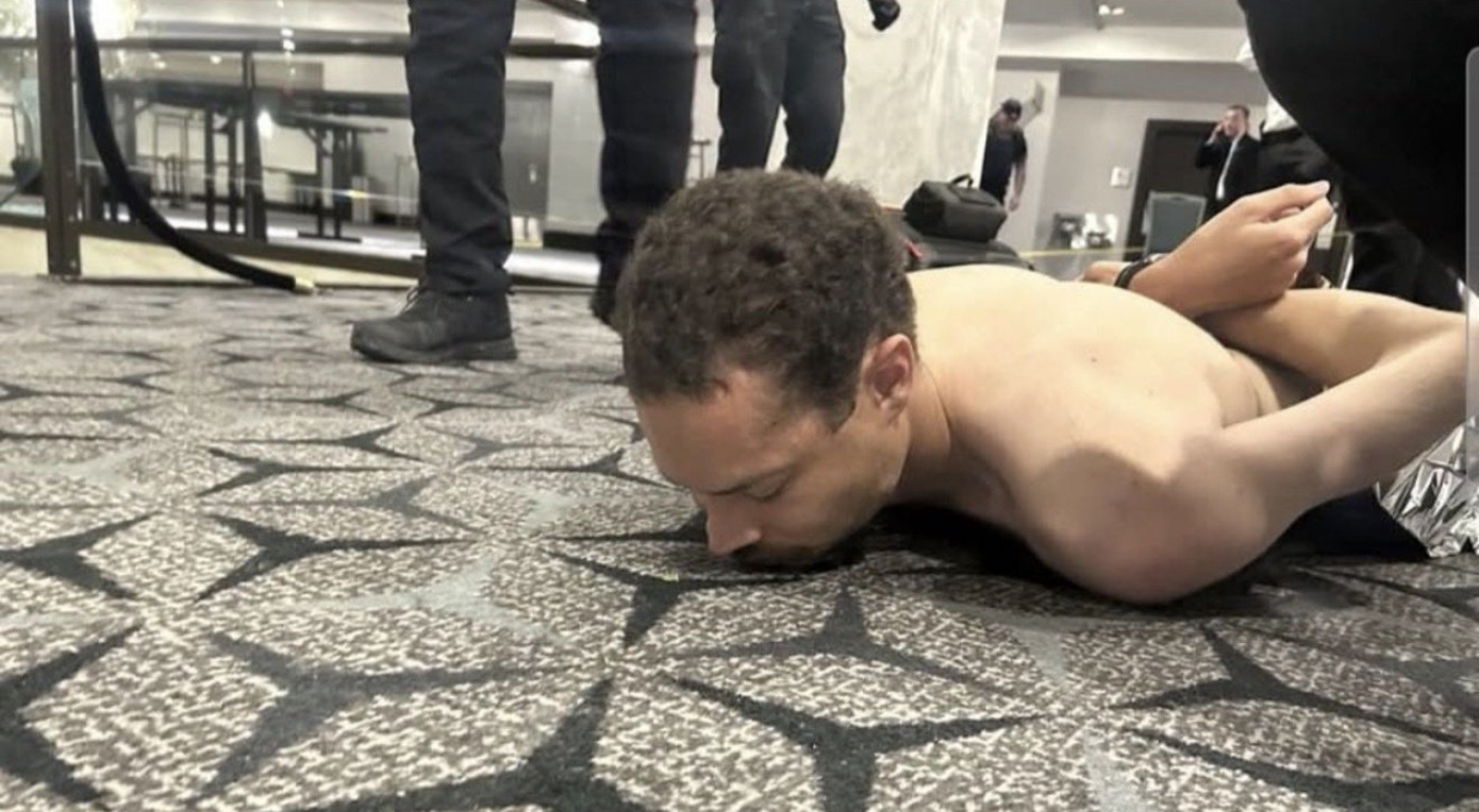 Κόουλ Τόμας Άλεν: Ο ένοπλος που απείλησε τον Τραμπ στην Ουάσινγκτον – Εκπαιδευτικός και δημιουργός παιχνιδιών ο δράστης