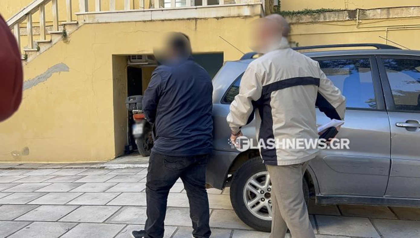 Ο 37χρονος καθηγητής μουσικής στα Χανιά κρίθηκε προσωρινά κρατούμενος για κακοποίηση ανηλίκου από ανακριτή και εισαγγελέα